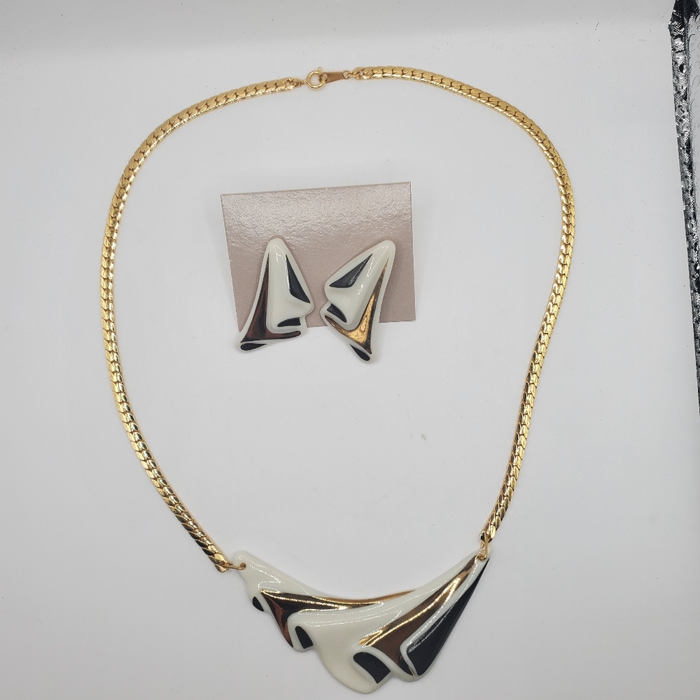 Vintage Gold Tone Cream Black Abstract Necklace Earrings Set Porcelain Avon